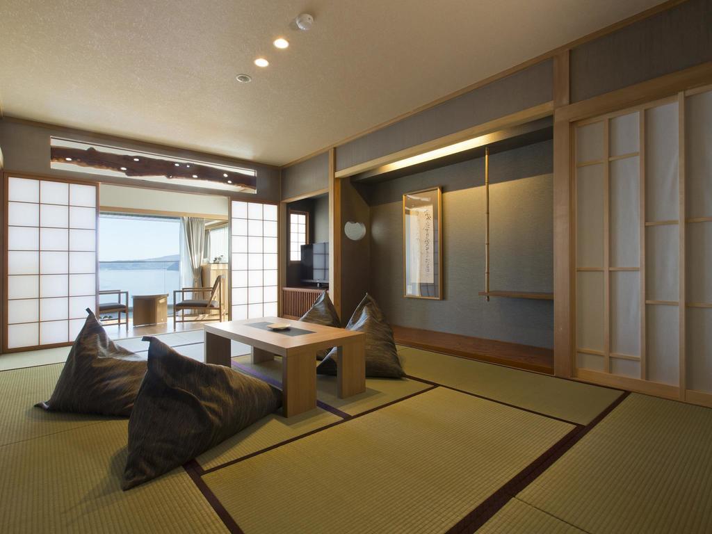 The Lake View Toya Nonokaze Resort Toyako Exterior photo